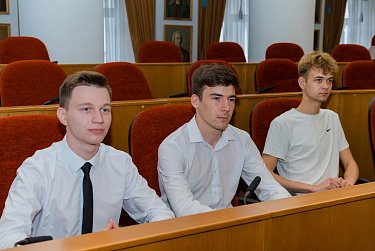 От теории к практике: студенты юрфака на страже закона